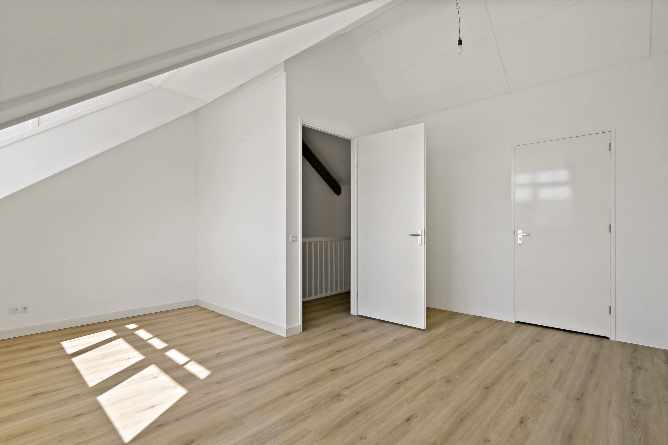 Foto 36 van Markgraaflaan 142