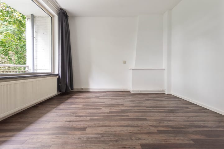 Photo 6 of Willem Molengraaffstraat 20-H