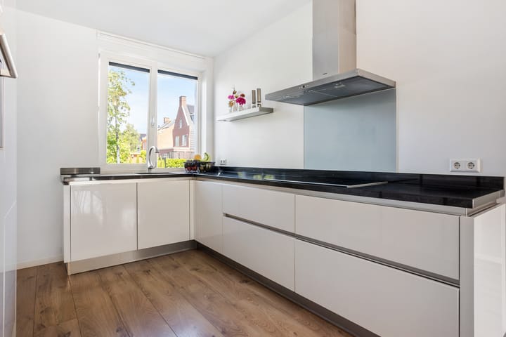 Foto 3 van Corsica 46