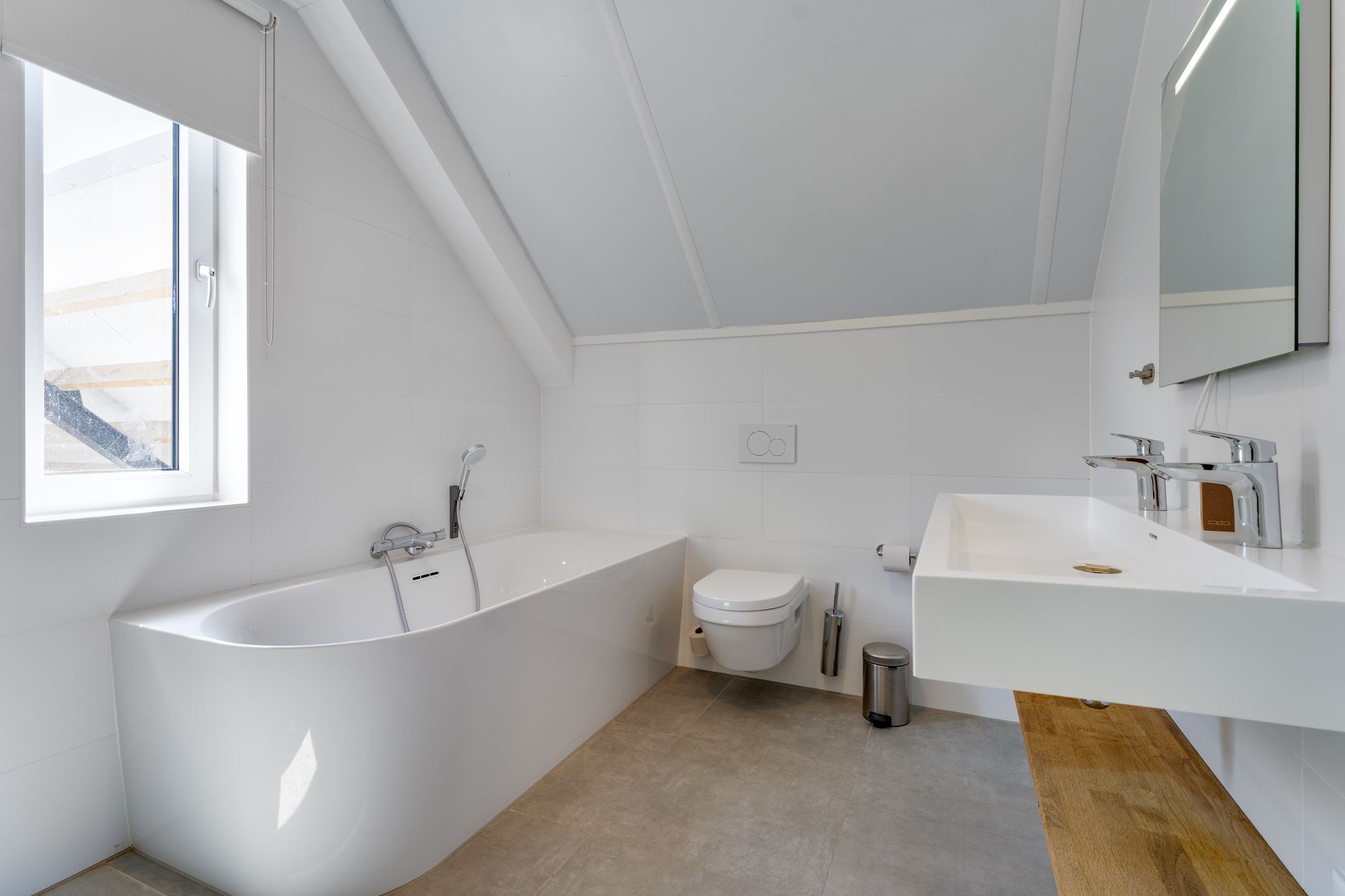 Foto 3 van Lampsinsdijk 8-111