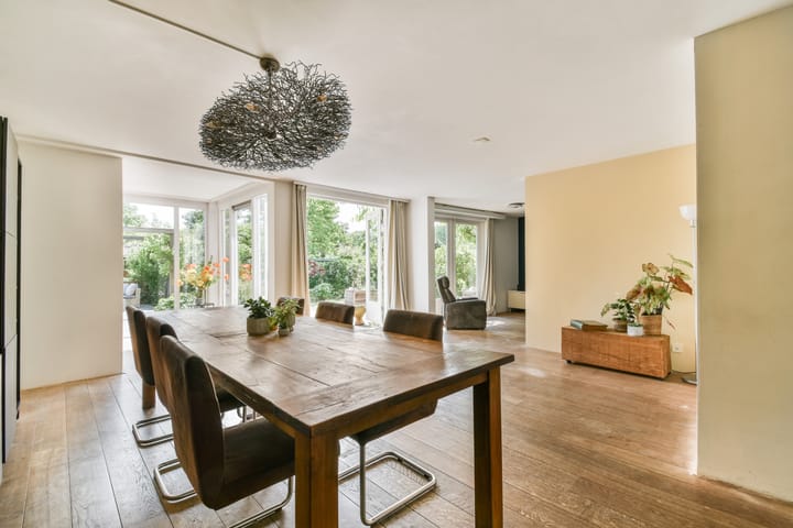 Foto 10 van Spyridon Louisweg 103