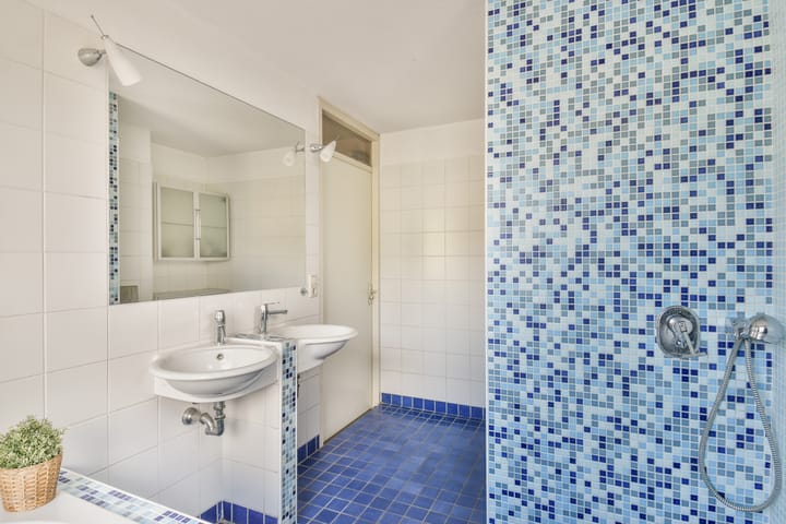 Foto 32 van Spyridon Louisweg 103