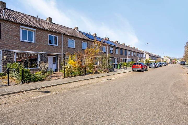 Photo 1 of Erik de Rodestraat 61