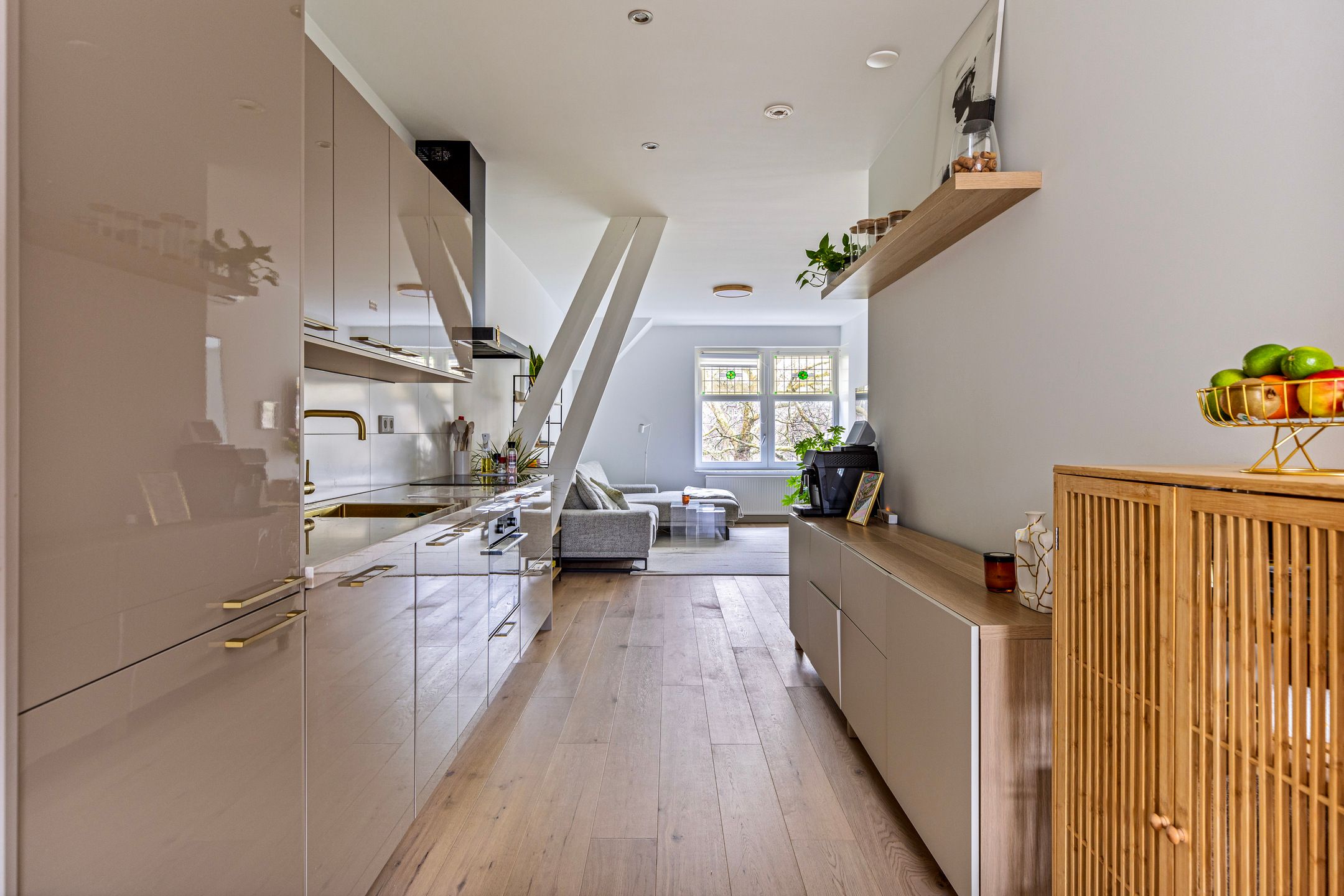 Foto 15 van Heemraadssingel 82-C