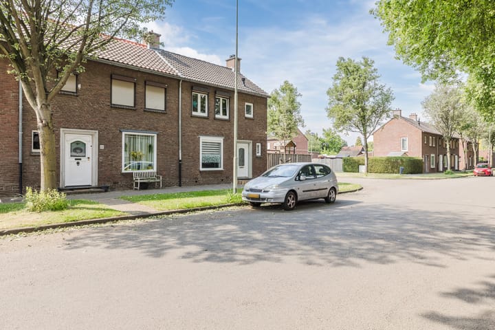 Photo 2 of Anemonenstraat 13