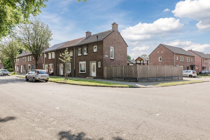 Photo 4 of Anemonenstraat 13