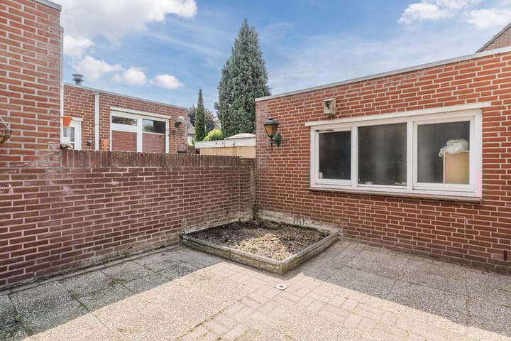 Photo 36 of Anemonenstraat 13