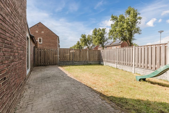 Photo 43 of Anemonenstraat 13