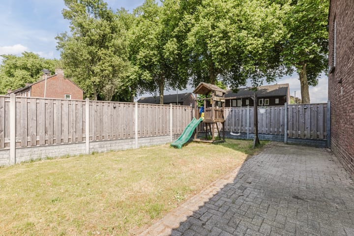 Photo 41 of Anemonenstraat 13