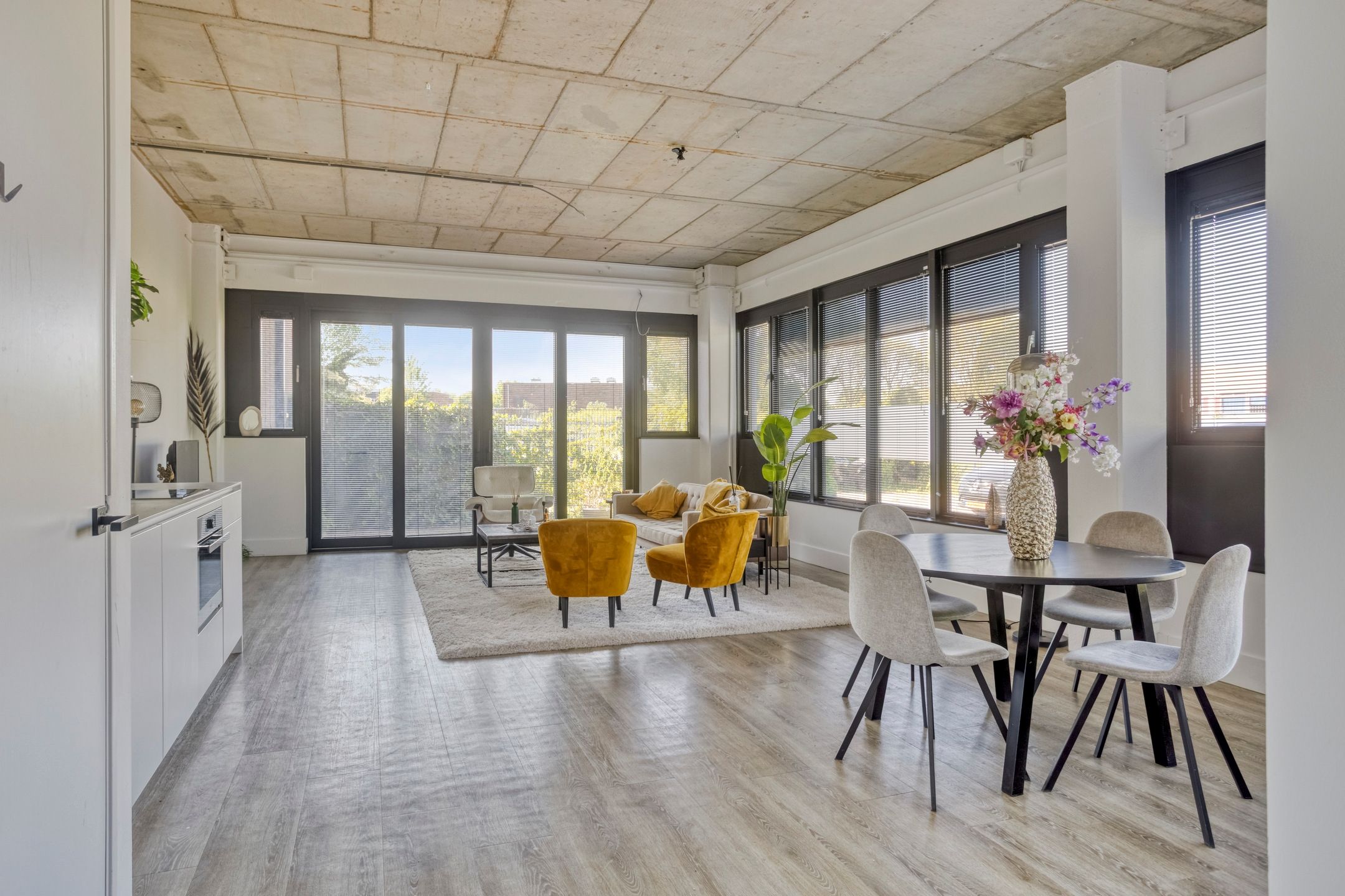 Photo 9 of Eekbrouwersweg 6-A