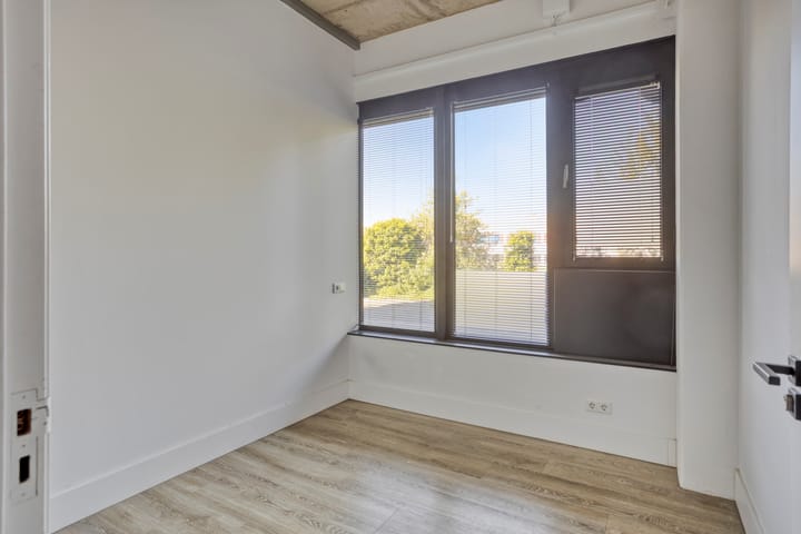 Foto 17 van Eekbrouwersweg 6-A