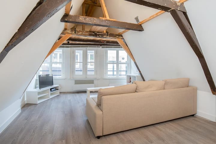 Foto 3 van Warmoesstraat 73-3