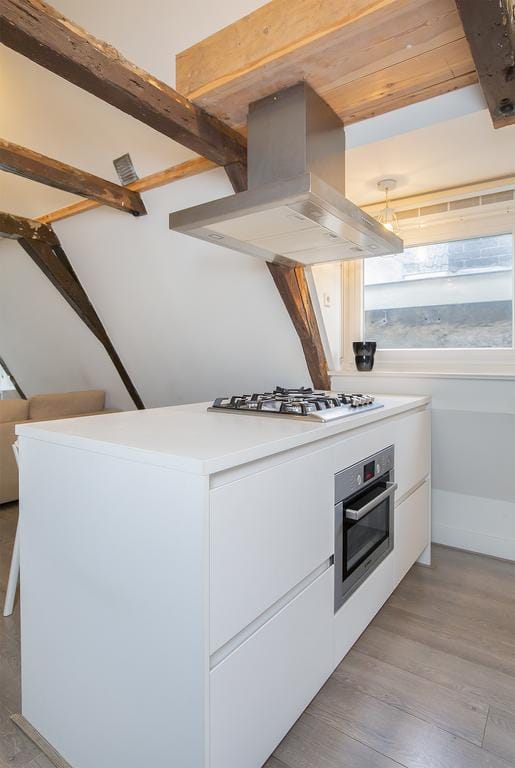 Foto 6 van Warmoesstraat 73-3