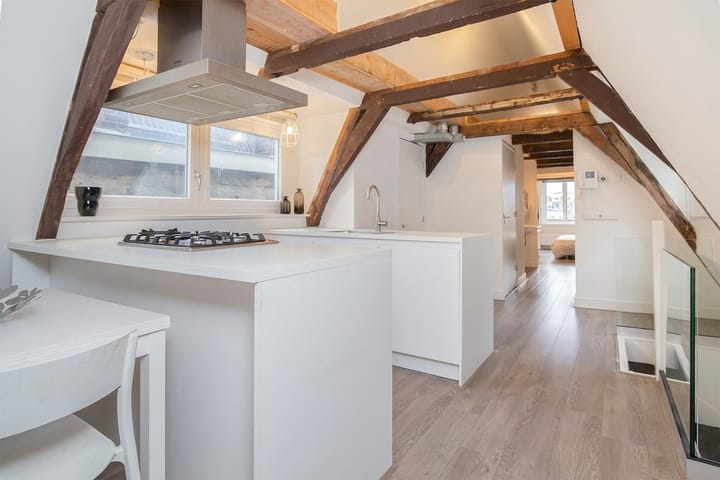 Foto 9 van Warmoesstraat 73-3