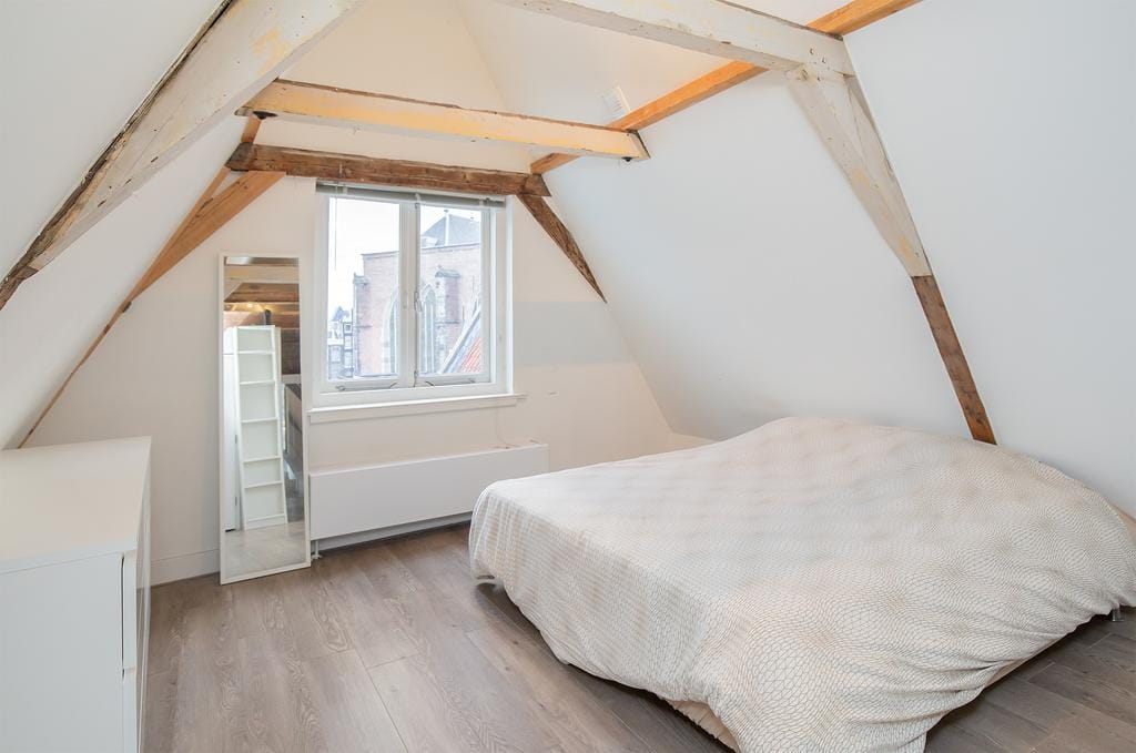 Foto 13 van Warmoesstraat 73-3