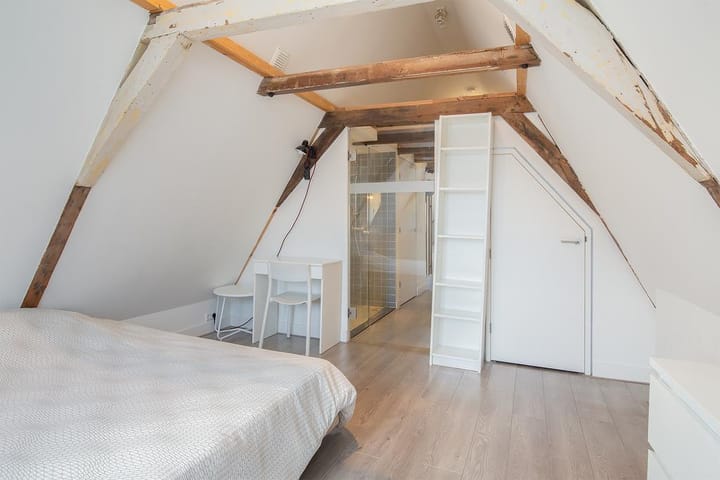 Foto 14 van Warmoesstraat 73-3