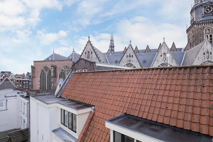 Foto 15 van Warmoesstraat 73-3