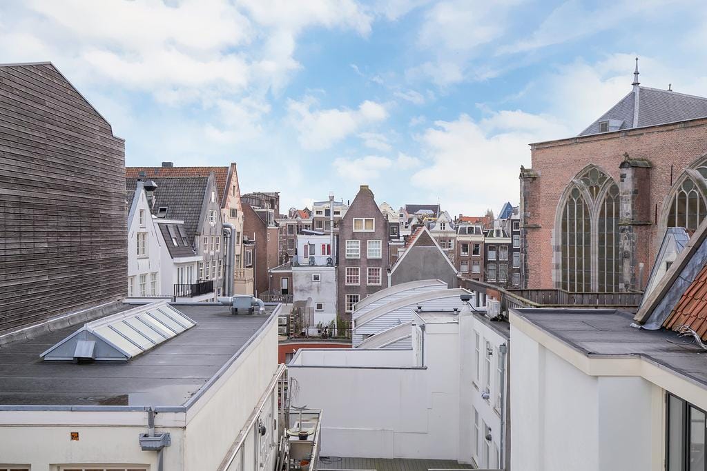 Foto 16 van Warmoesstraat 73-3