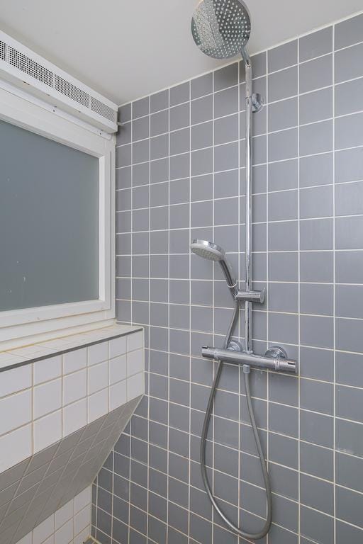 Foto 17 van Warmoesstraat 73-3