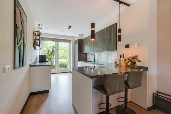 Foto 15 van Pluis 16