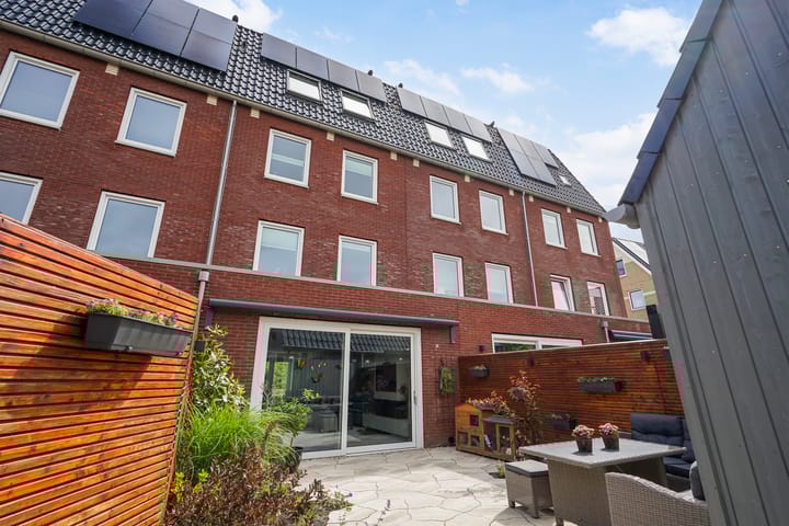 Foto 52 van Pluis 16