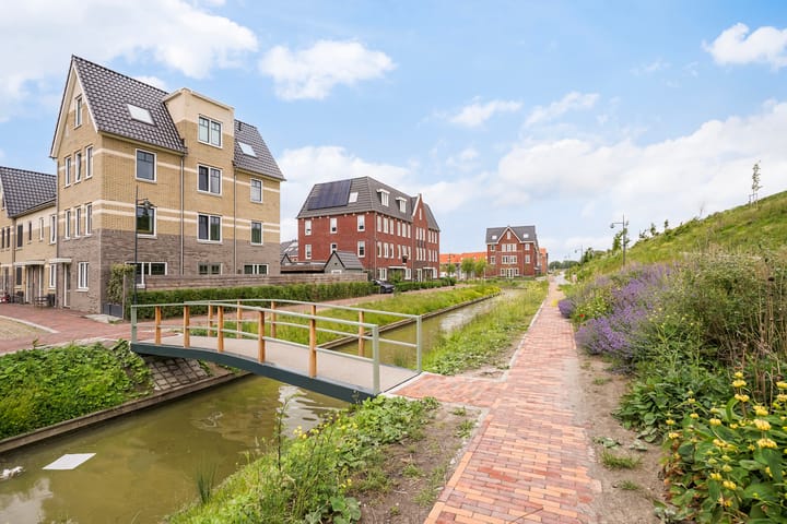 Foto 56 van Pluis 16