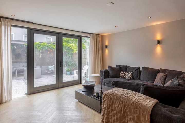 Foto 11 van Plutostraat 12