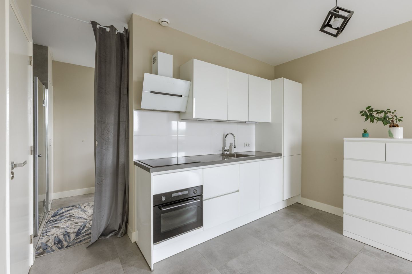 Photo 14 of Guamstraat 4-F