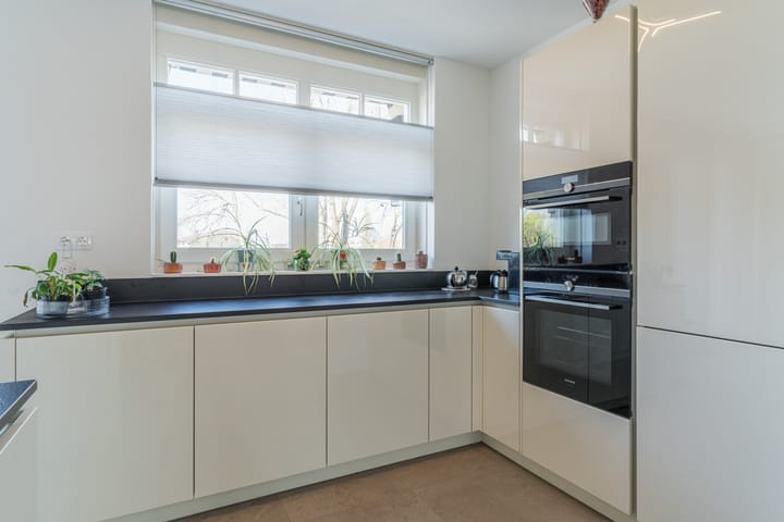 Foto 14 van Wilhelminakanaal Oost 37