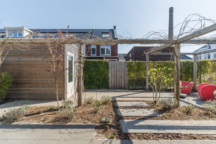 Foto 46 van Wilhelminakanaal Oost 37