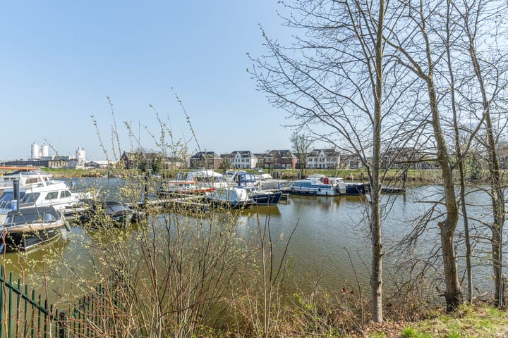 Foto 55 van Wilhelminakanaal Oost 37