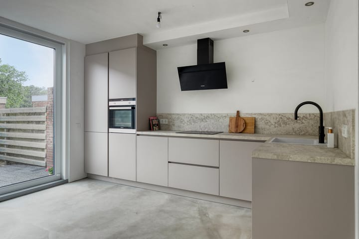 Foto 2 van Azaleastraat 43