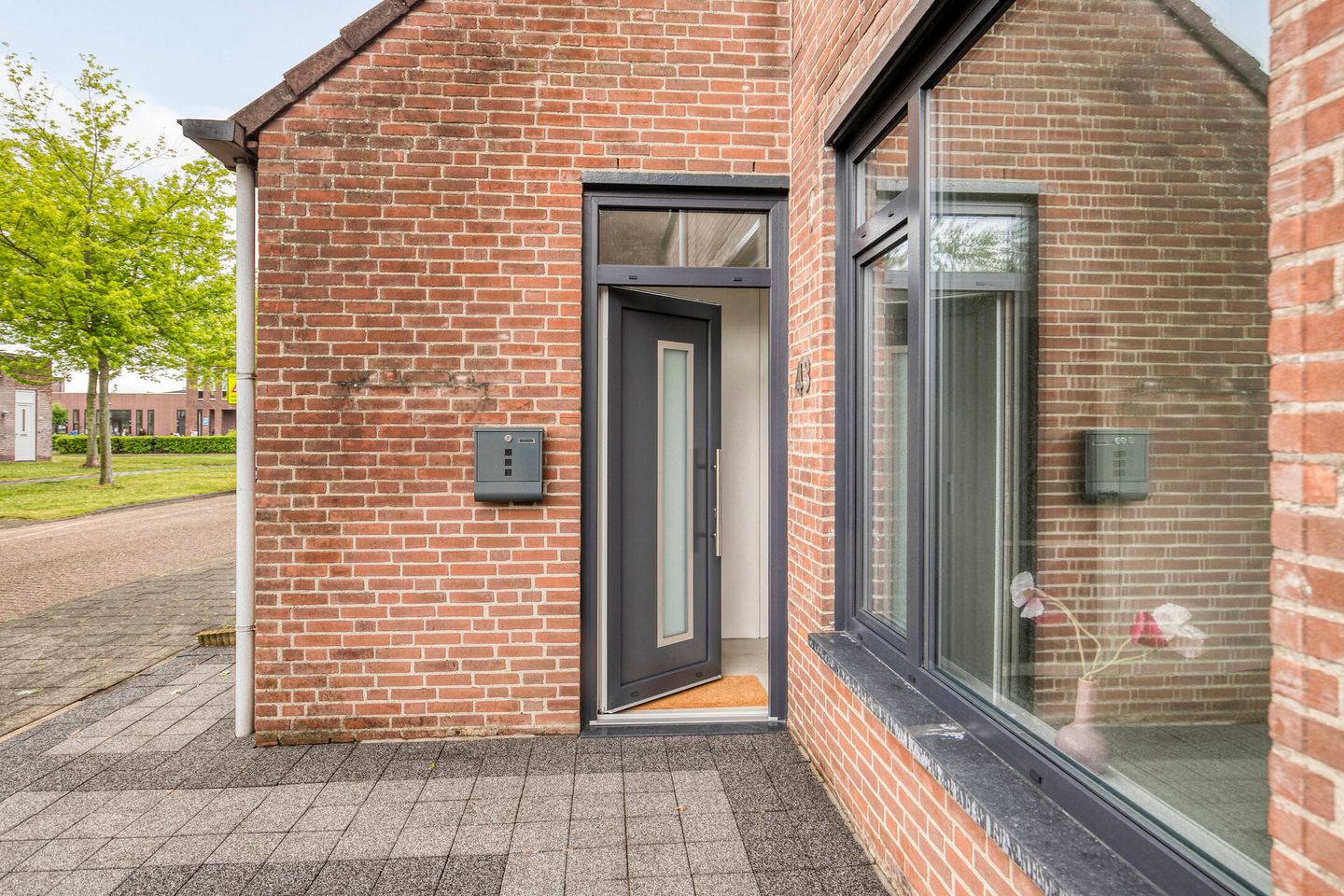 Foto 5 van Azaleastraat 43