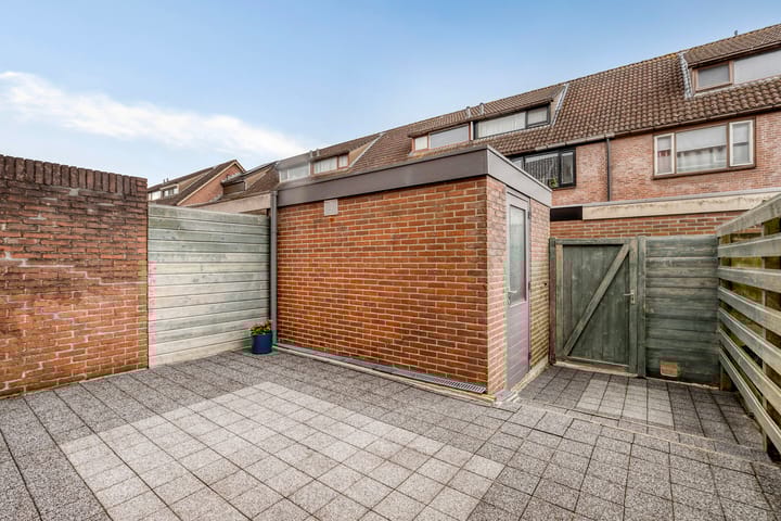 Foto 25 van Azaleastraat 43