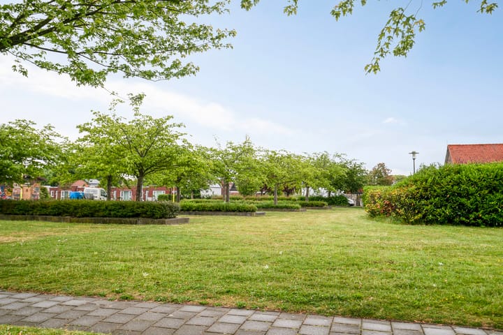 Foto 28 van Azaleastraat 43