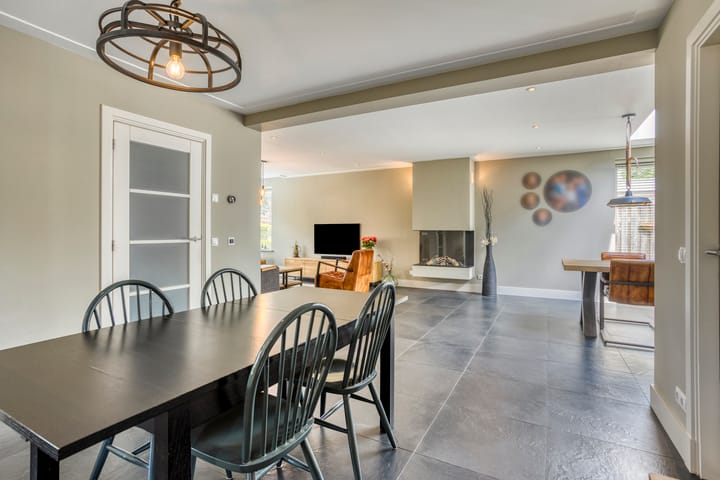 Foto 8 van Floraliastraat 23