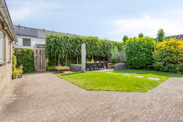 Foto 29 van Floraliastraat 23