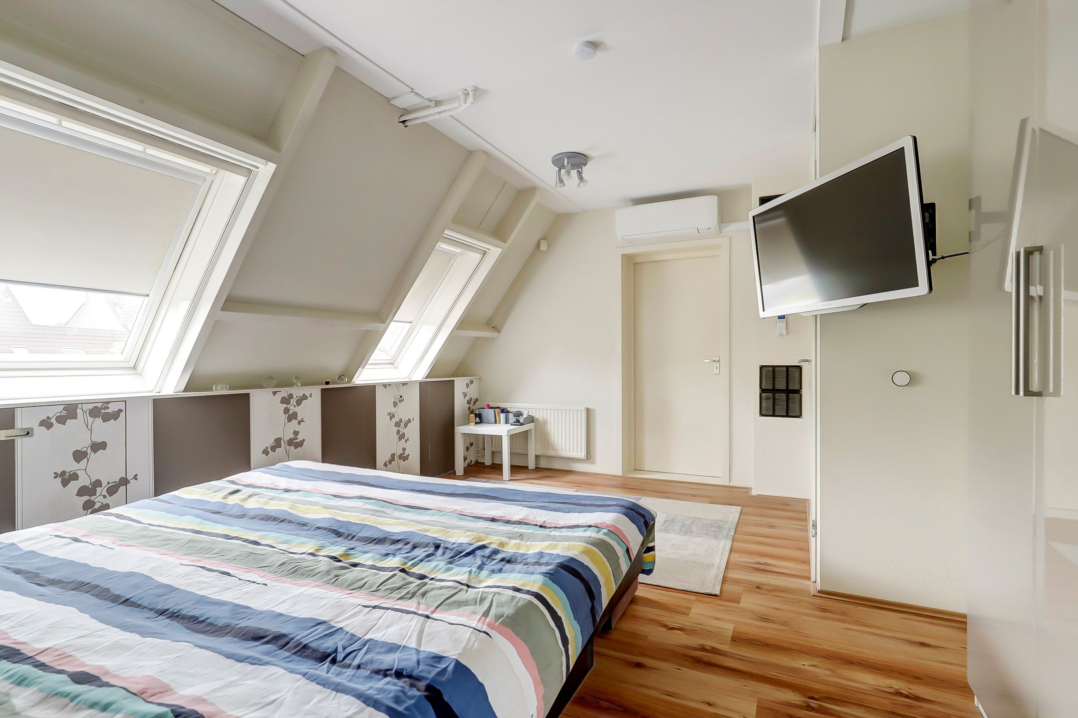 Photo 18 of IJsvogellaan 7