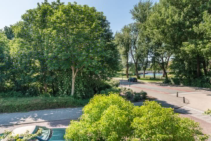 Foto 41 van Admiraal de Ruyterlaan 15