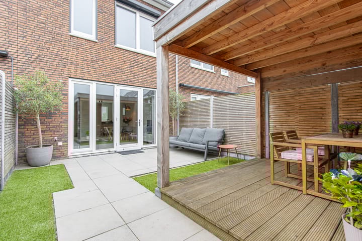 Foto 44 van Jip en Jannekelaan 56