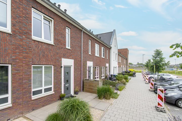 Foto 50 van Jip en Jannekelaan 56