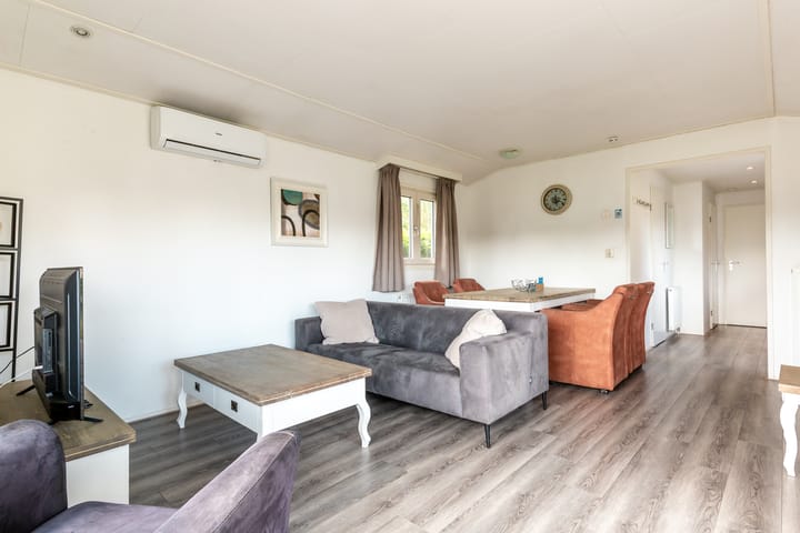 Photo 6 of Zuiderweg 2-R109