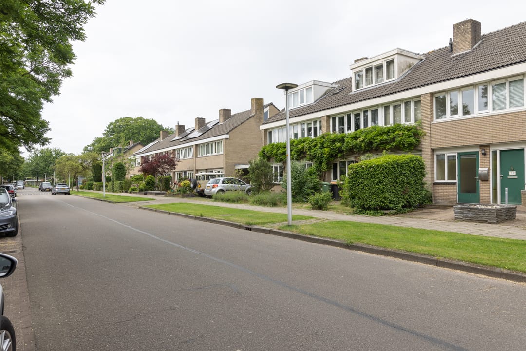 Photo 2 of Brederostraat 35