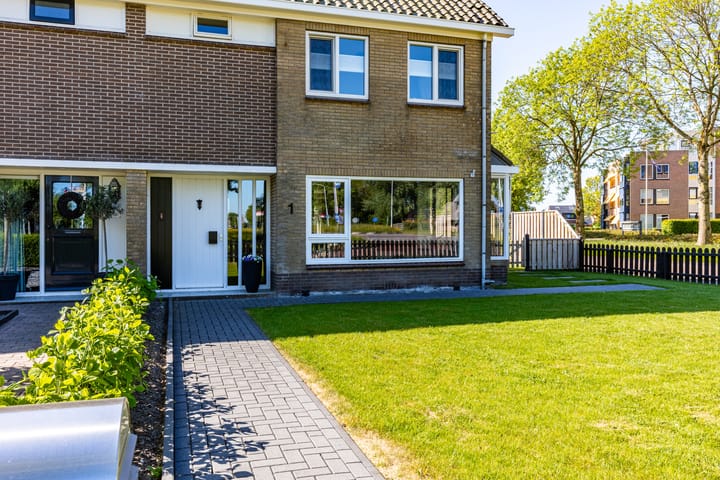 Foto 8 van G D Swanenburg de Veijestraat 1