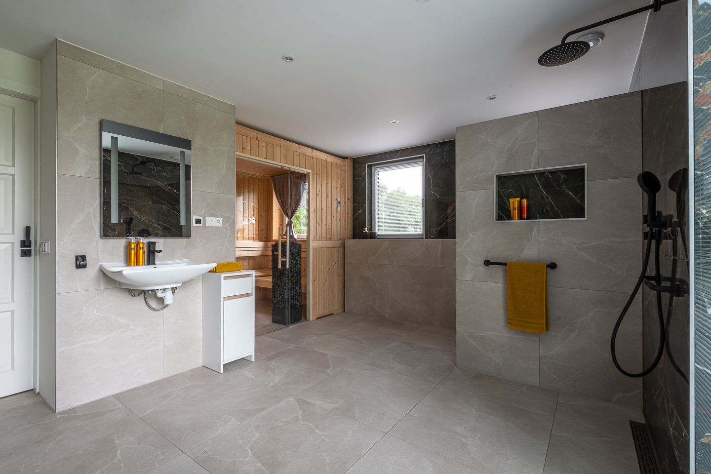 Foto 20 van Lage Esweg 73