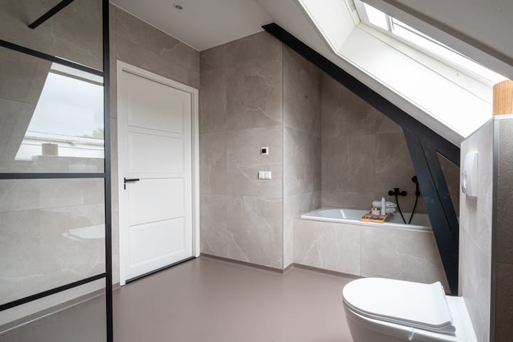 Foto 29 van Lage Esweg 73