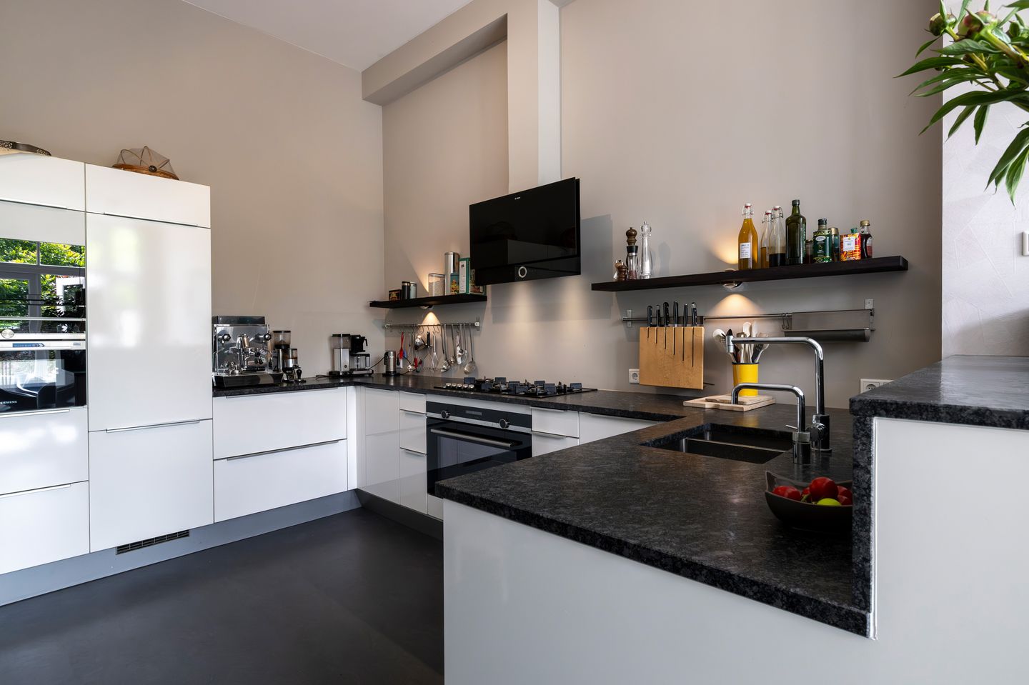 Foto 25 van Rozenhoflaan 2