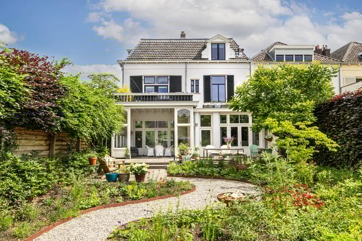 Foto 85 van Rozenhoflaan 2