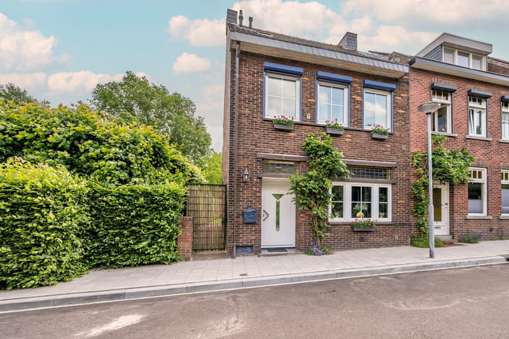 Foto 1 van Vierpaardjes 7