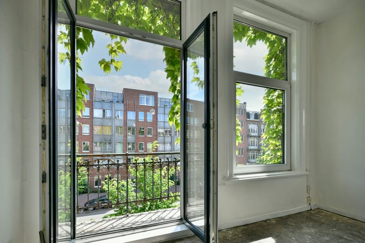 Photo 4 of Frederik Hendrikstraat 34-2